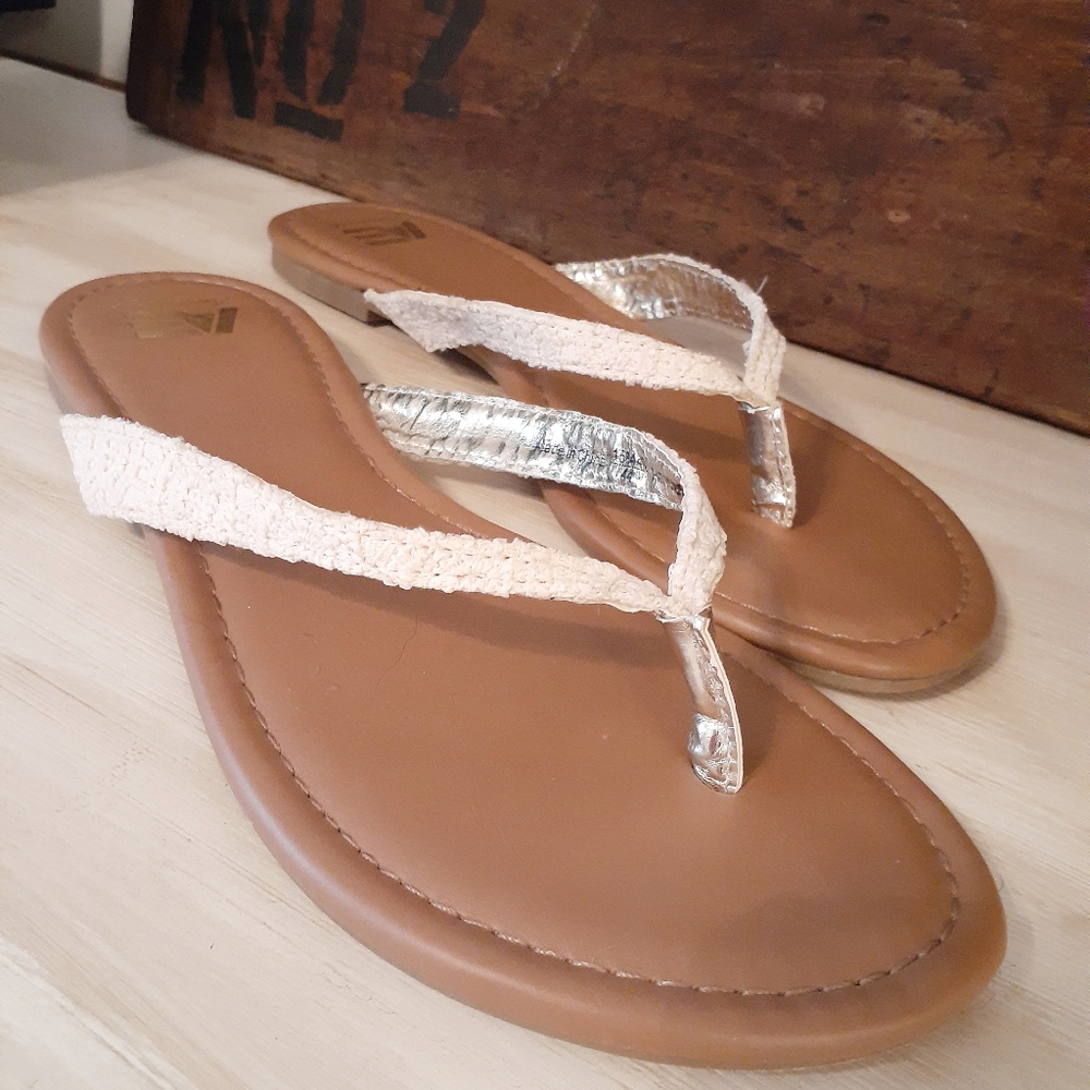 2 for $10 American Eagle, sandal, new, sz.10, lace - Picture 1 of 9